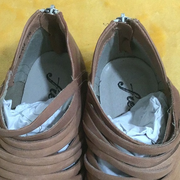 🆕 FREE PEOPLE Lost Valley Moccasin Bootie Distressed Leather - Picture 6 of 12